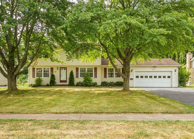 Property at 159 Charit Way, Greece, NY 14626, 3 beds, 1.5 baths