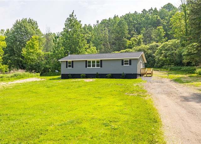 Property at 4414 Hall Center Rd, Marion, NY 14568, 3 beds, 1 bath