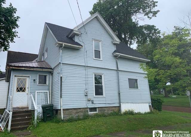 Property at 616 Cherry St, Jamestown, NY 14701, 3 beds, 1 bath
