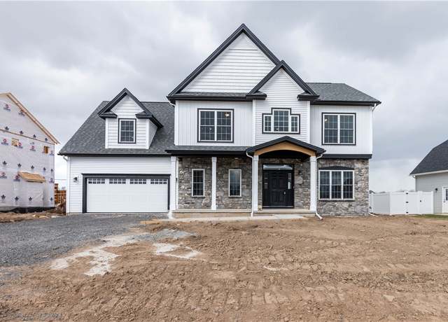 Property at 9 Giovanni Ln, Parma, NY 14468, 4 beds, 2.5 baths