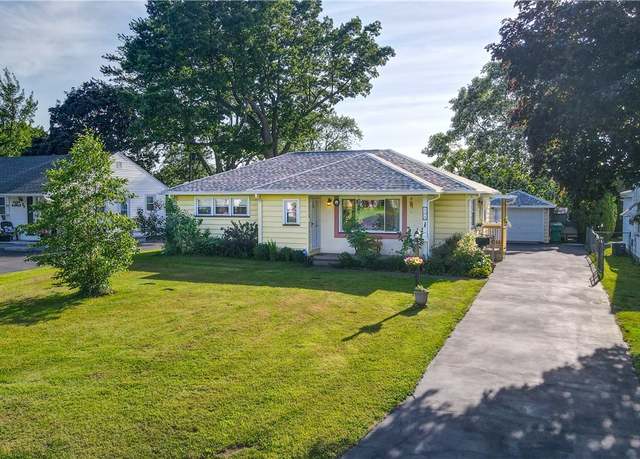 Property at 105 Vinedale Ave, Irondequoit, NY 14622, 3 beds, 1 bath