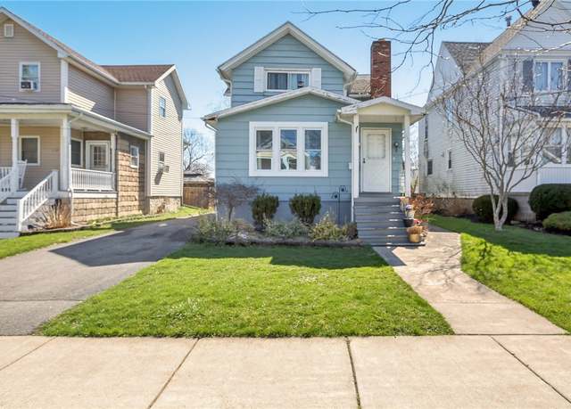Property at 136 Summit St, Batavia-city, NY 14020, 4 beds, 1.5 baths