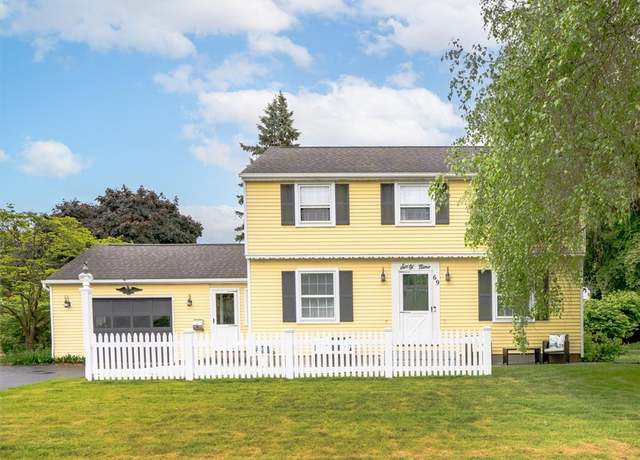 Property at 69 Seaford Dr, Irondequoit, NY 14617, 3 beds, 1.5 baths