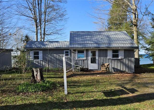 Property at 7227 Sprongs Blf, Sodus, NY 14551, 1 bed, 1.5 baths