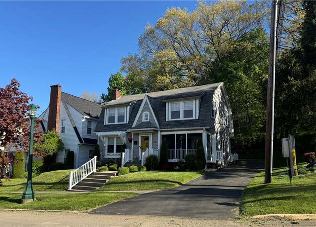 Property at 2 Abbott Rd, Bradford-city, PA 16701, 3 beds, 1.5 baths