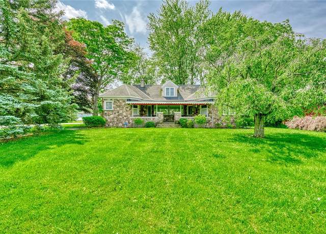 Property at 909 Spencerport Rd, Gates, NY 14606, 4 beds, 1.5 baths