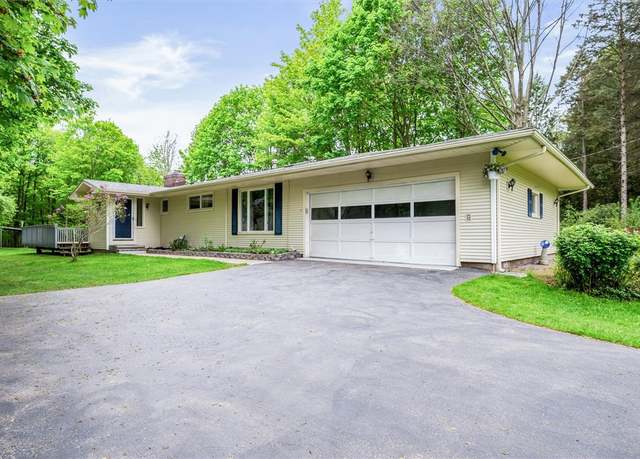 Property at 1243 Woodhull Rd, Webster, NY 14580, 3 beds, 2 baths