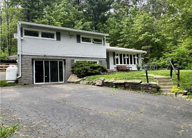 Property at 115 Forest Hills Dr, Elmira, NY 14905, 4 beds, 2 baths