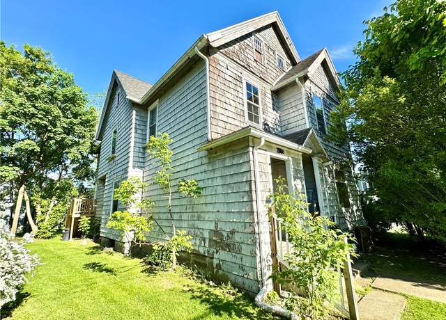 Property at 200 Oakwood Ave, Horseheads, NY 14903, 5 beds, 3 baths