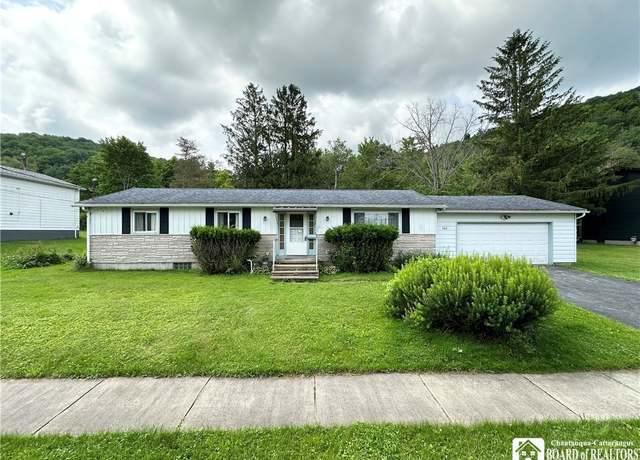 Property at 568 York St, Olean, NY 14760, 3 beds, 1.5 baths