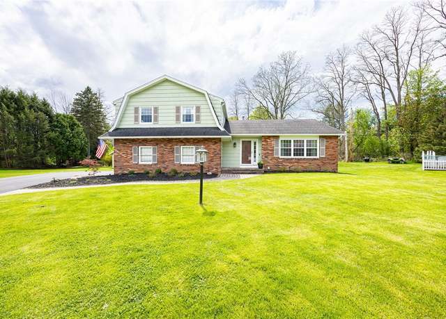 Property at 92 Pebble Hill Rd, Perinton, NY 14450, 3 beds, 2.5 baths