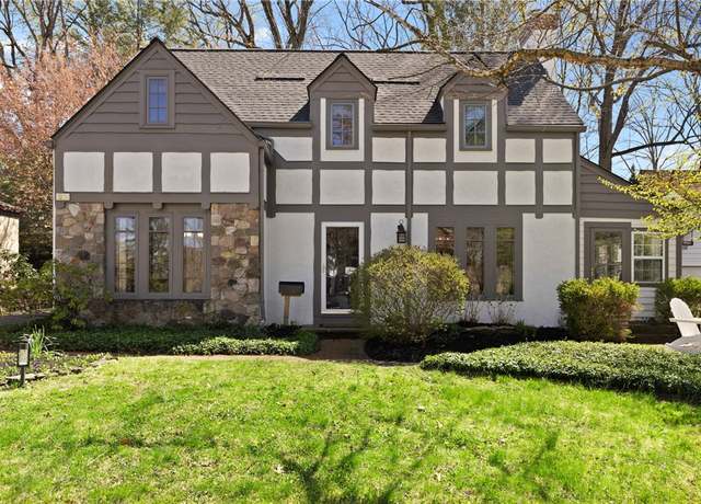 Property at 23 Fair Oaks Dr, Perinton, NY 14445, 3 beds, 2 baths