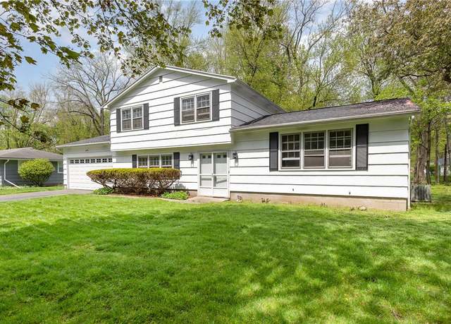 Property at 30 Crystal Springs Ln, Perinton, NY 14450, 3 beds, 1.5 baths