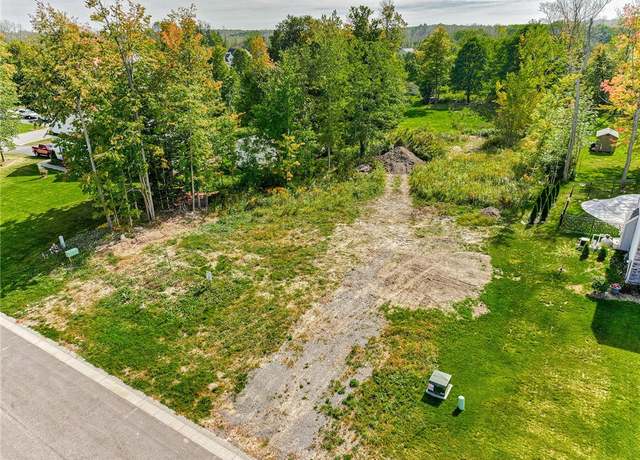 Property at 432 Shorewood Trl, Ontario, NY 14519, 3 beds, 2.5 baths