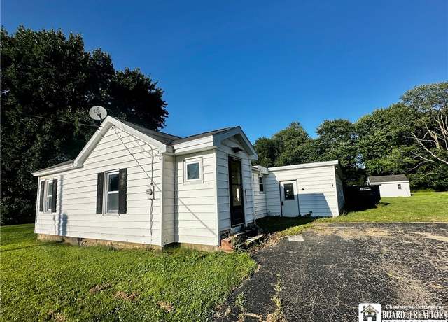 Property at 2916 Bentley Ave, Ellicott, NY 14701, 3 beds, 1 bath