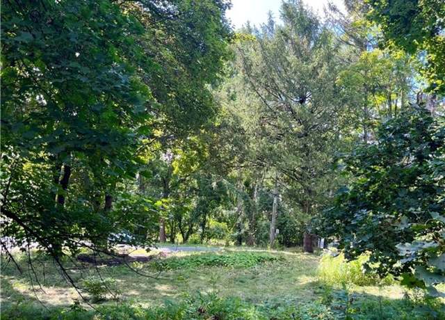 Property at 10 Lonesome Rd, Perinton, NY 14450