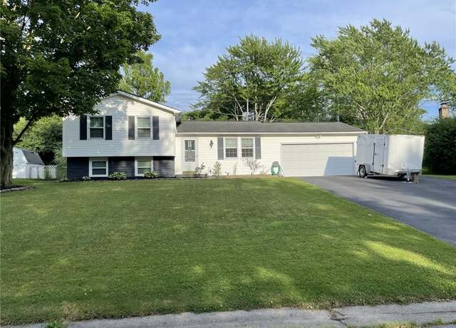 Property at 271 Blackwell Ln, Henrietta, NY 14467, 4 beds, 2 baths