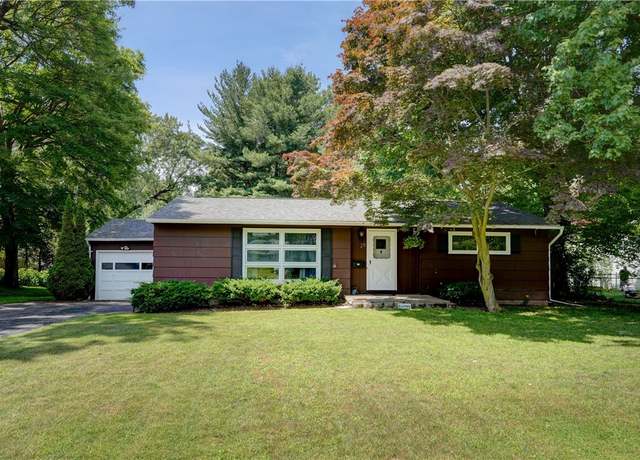 Property at 28 Berna Ln, Chili, NY 14624, 3 beds, 1.5 baths