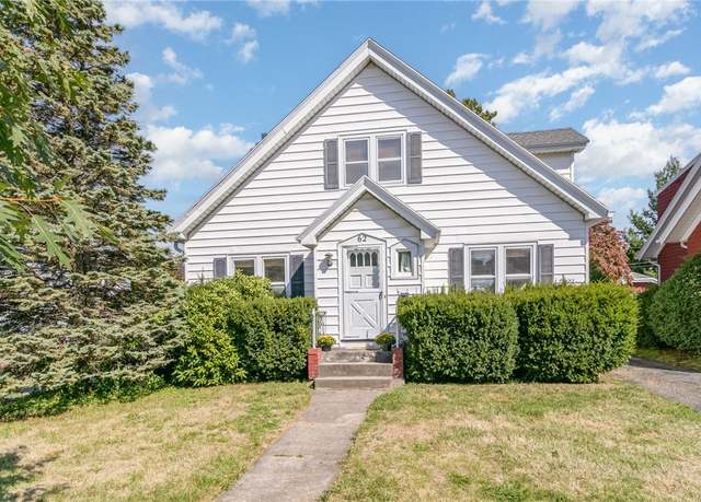 Property at 62 Cambria Rd, Irondequoit, NY 14617, 3 beds, 1.5 baths