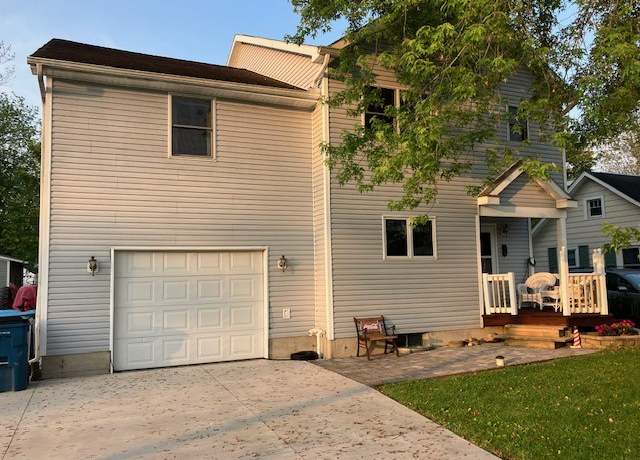 Property at 455 Roat Dr, Evans, NY 14006, 3 beds, 2.5 baths