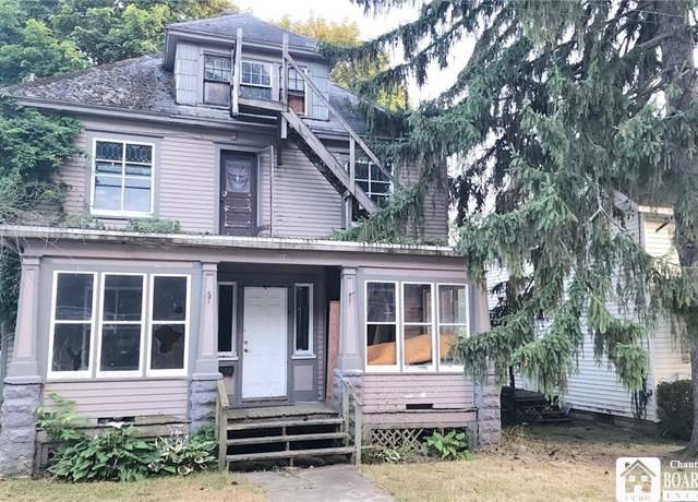 Property at 17 12th St #3, Jamestown, NY 14701, 7 beds, 3 baths