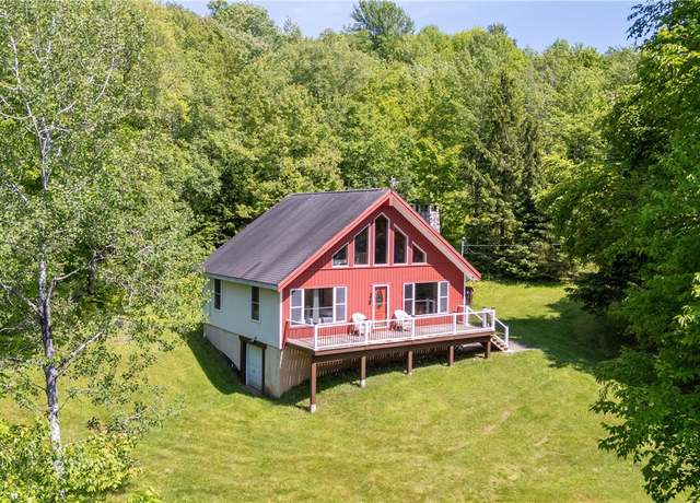 Property at 282 Hillys Ln, Middletown, NY 12459, 2 beds, 1 bath