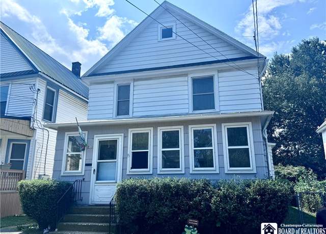 Property at 213 King St, Dunkirk, NY 14048, 6 beds, 2 baths
