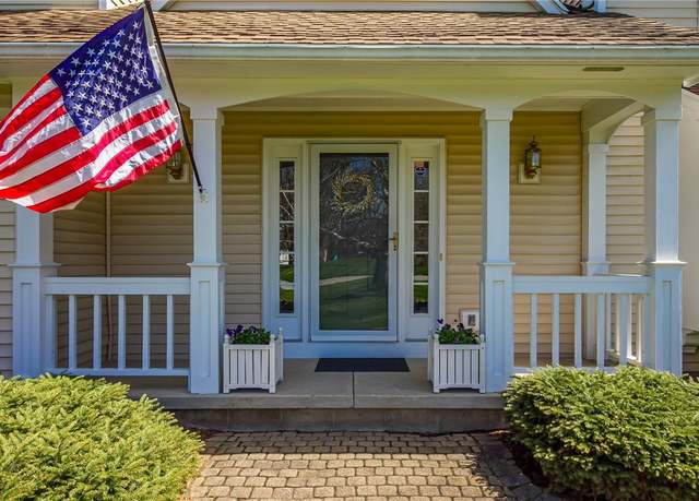 Property at 2 Brackley Cir, Perinton, NY 14450, 4 beds, 2.5 baths