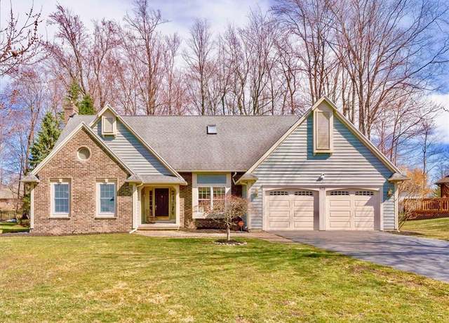 Property at 575 Melwood Dr, Greece, NY 14626, 3 beds, 2.5 baths