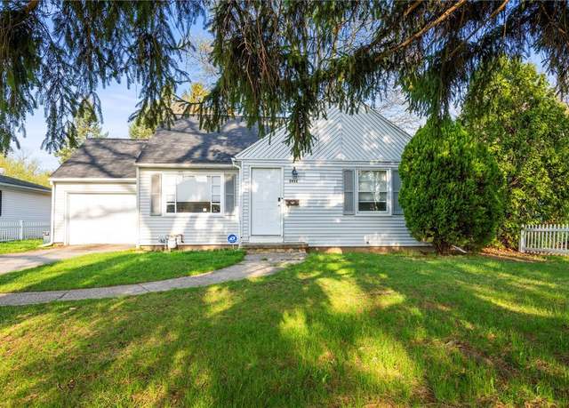 Property at 2933 Lake Ave, Rochester, NY 14612, 3 beds, 1 bath