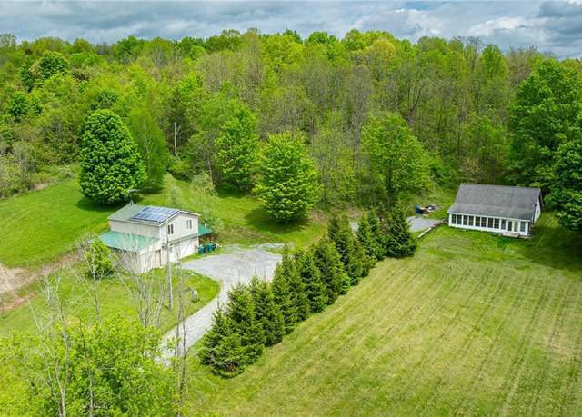 Property at 1722 Route 21, Palmyra, NY 14522, 5 beds, 2 baths