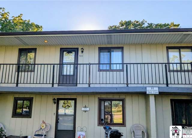 Property at 709 Edgewater Dr, Westfield, NY 14787, 2 beds, 1.5 baths