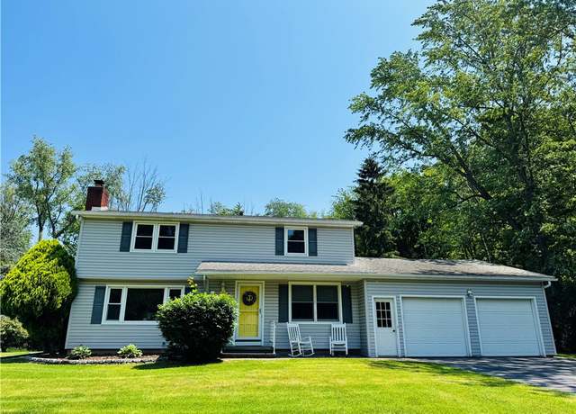 Property at 1020 Silvercrest Dr Dr, Webster, NY 14580, 4 beds, 1.5 baths