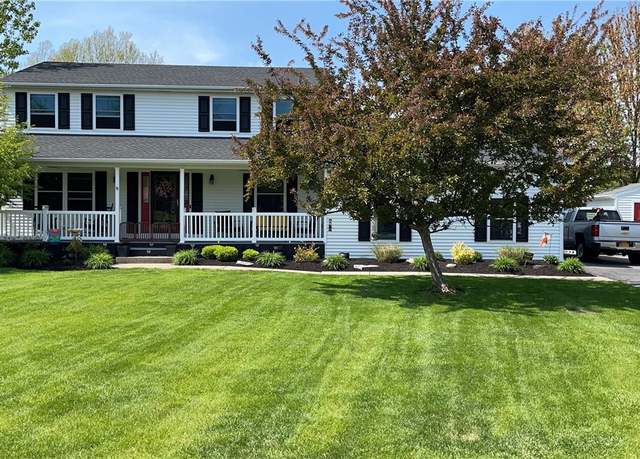 Property at 8068 Red Clover Ave, Clarence, NY 14221, 4 beds, 2.5 baths