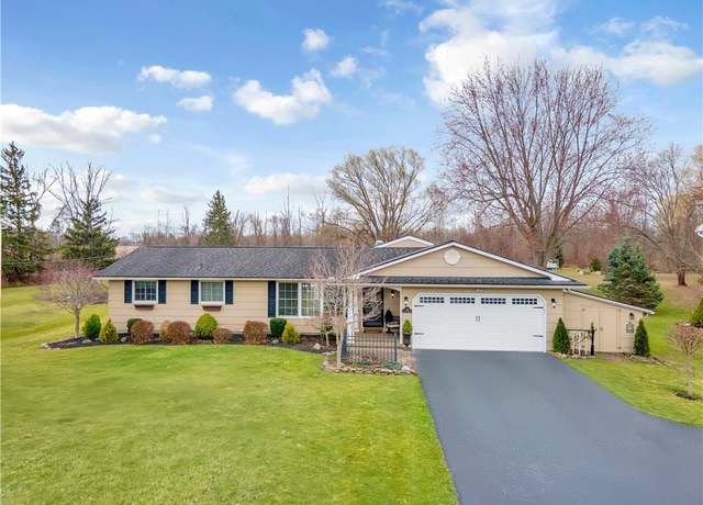 Property at 75 Parma Center Rd, Parma, NY 14468, 3 beds, 2.5 baths