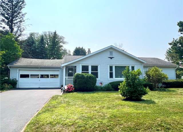 Property at 419 W Hinds Ave, Vernon, NY 13461, 3 beds, 2.5 baths