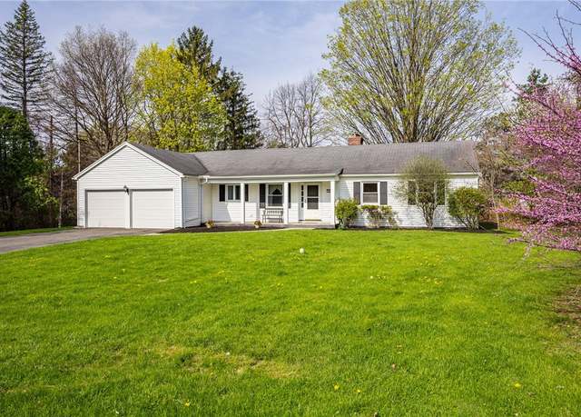 Property at 32 Cricket Hill Dr, Pittsford, NY 14534, 3 beds, 1.5 baths