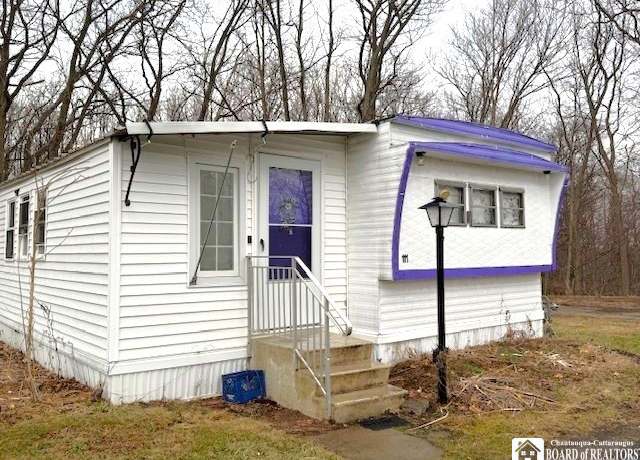 Property at 111 Andrus Cir, Hanover, NY 14136, 2 beds, 1 bath