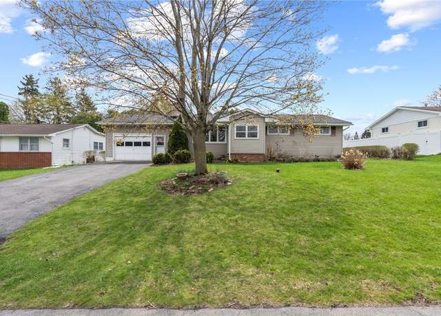 Property at 211 Charlane Pkwy, Salina, NY 13212, 3 beds, 1.5 baths