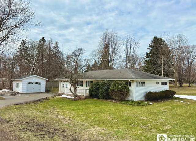 Property at 4536 Van Buren Rd, Pomfret, NY 14048, 3 beds, 1.5 baths