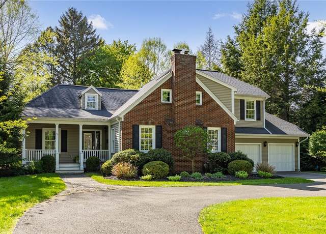 Property at 43 Crestline Rd, Pittsford, NY 14618, 3 beds, 2.5 baths