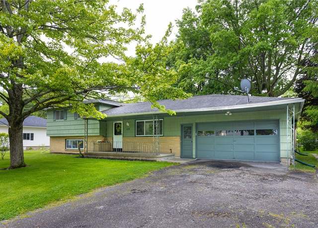 Property at 631 Elmgrove Rd, Gates, NY 14606, 5 beds, 2.5 baths