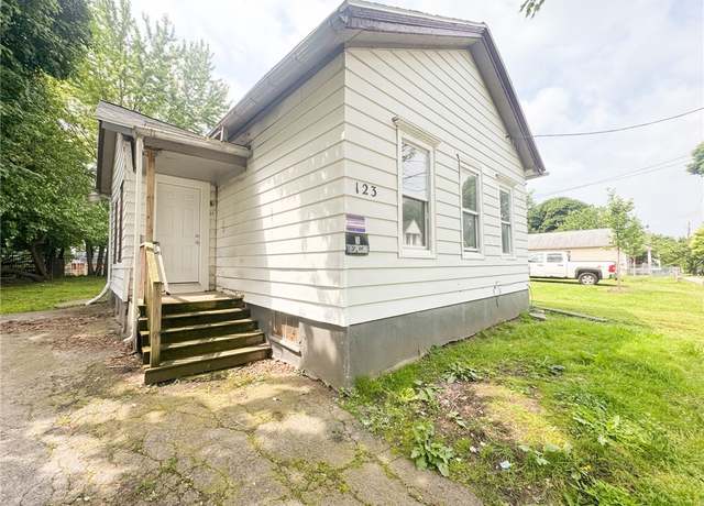 Property at 123 Rauber St, Rochester, NY 14605, 3 beds, 1 bath