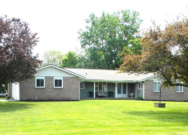 Property at 98 Peak Hill Dr, Penfield, NY 14625, 3 beds, 3.5 baths
