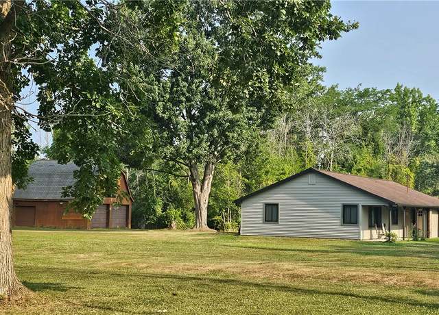 Property at 1992 Center Rd, Carlton, NY 14411, 3 beds, 1 bath