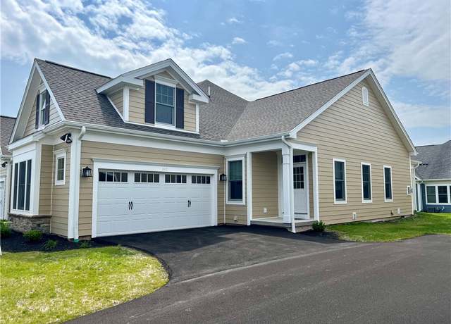 Property at 247 Bretlyn Cir, Brighton, NY 14618, 3 beds, 3 baths