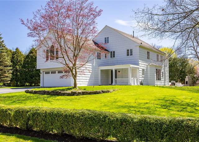 Property at 16 Knollwood Dr, Pittsford, NY 14618, 5 beds, 4.5 baths