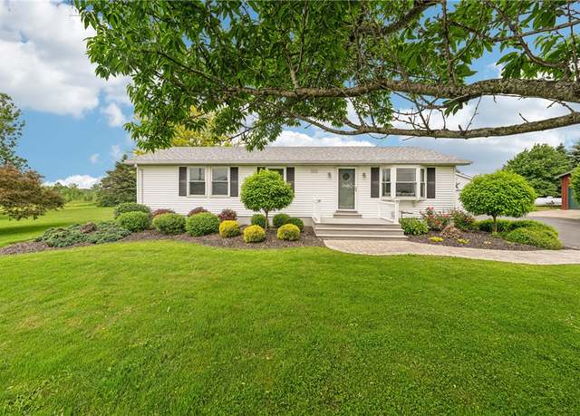 Property at 9170 Upton Rd, Batavia, NY 14020, 3 beds, 1 bath