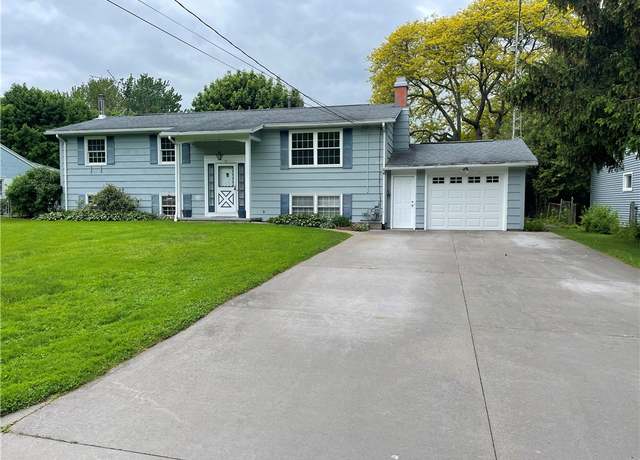 Property at 31 Loretta Dr, Parma, NY 14559, 4 beds, 1.5 baths