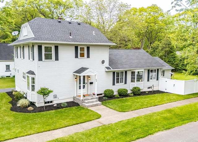 Property at 48 Rock Beach Rd, Irondequoit, NY 14617, 3 beds, 1.5 baths